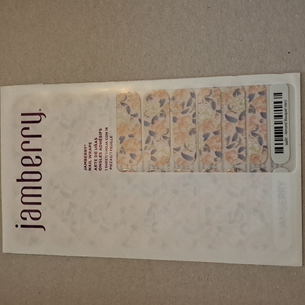 Almond Bouquet Floral Nail Wrap